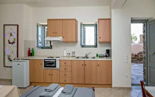 M. Houses 4