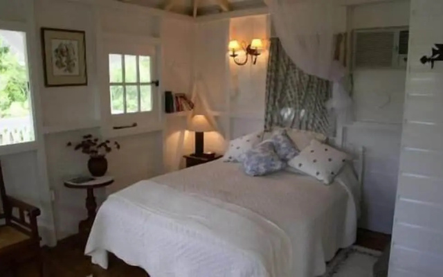 Fire Fly Cottage