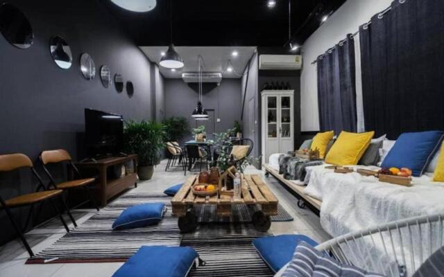 Stylish City House in middle of Nimman