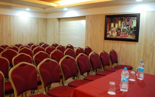 Hotel Surya Executive