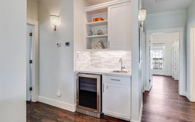 Ships and Giggles 276 HI