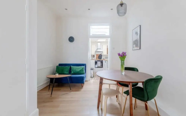 Central & Charmingly Curated 1BD Wifi Fulham