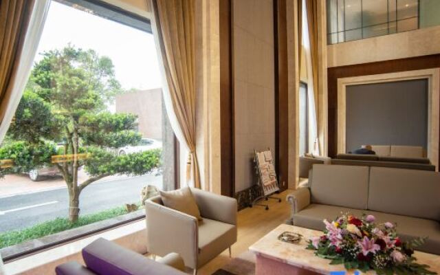 Waterfront Garden Hotel