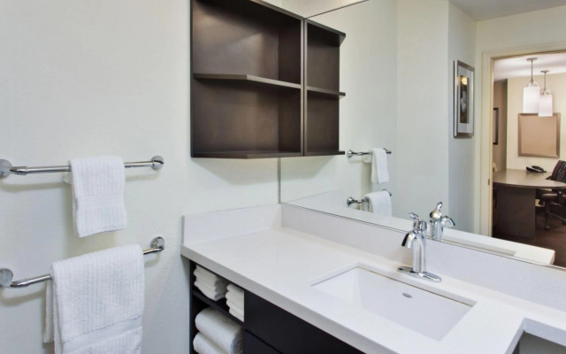 Sonesta Simply Suites Boston Braintree