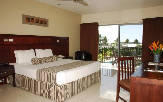 Tanoa Waterfront Hotel