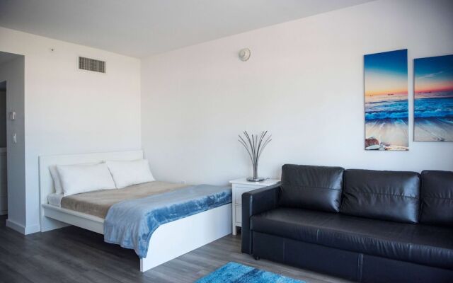 SoBe 12th and Ocean Suites