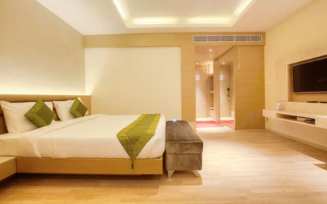 OYO 12077 Grand Bhabendra Alay