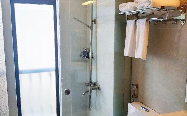 Amia Hotel