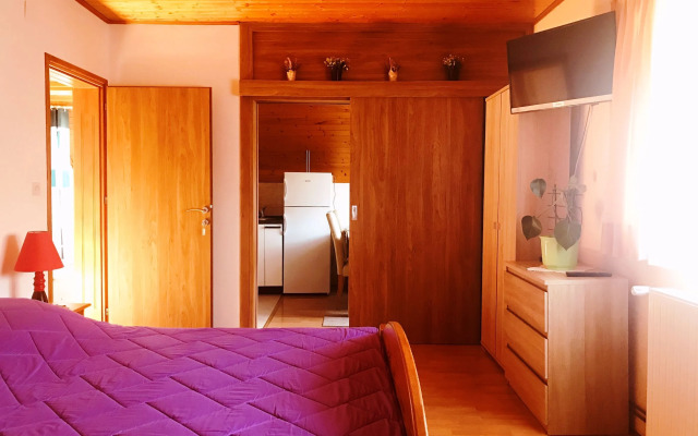 Apartments & Rooms Renata