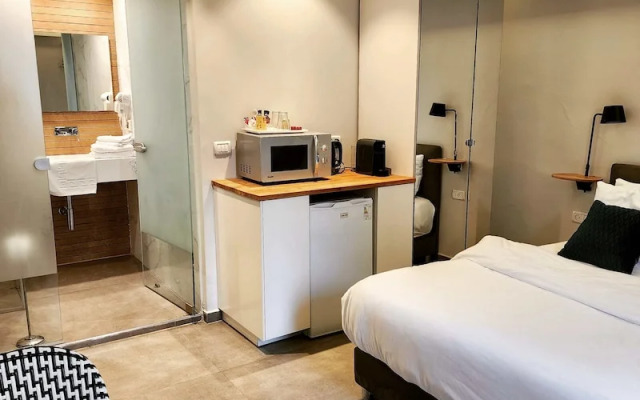 TLV Apartment 77