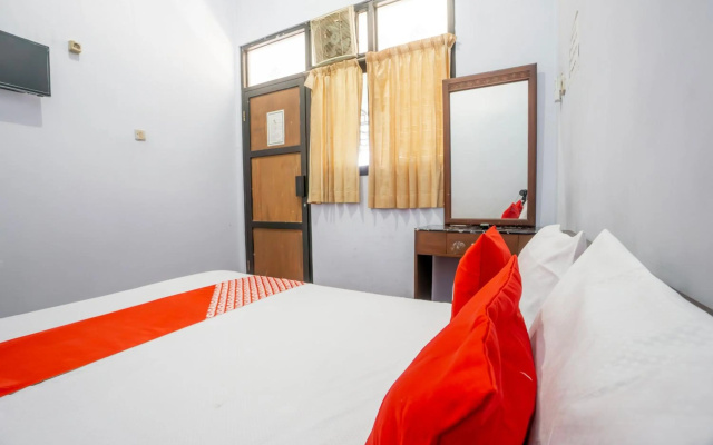 Hotel O Central Madiun Near Stasiun Kota Madiun – Guest Rooms – Madiun