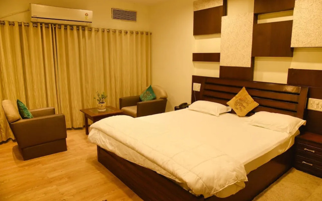 Royal Palms Luxury Rental Apartments