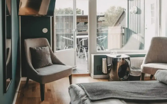 Lively Vacation Home With Free Breakfast