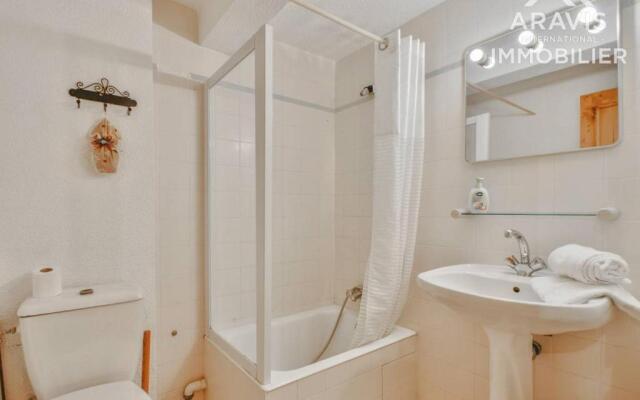 Chalet Le Grand-Bornand, 5 pièces, 9 personnes - FR-1-391-2