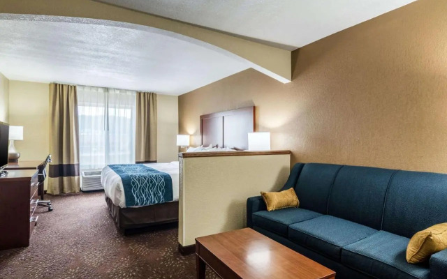Holiday Inn Exp Stes Hannibal