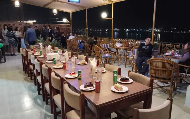Merryland Hotel