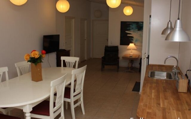 Holmehuset Bed & Breakfast - Gårdhotel