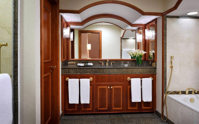 Al Aziziyah Boutique Hotel By The Torch