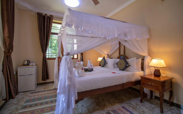 Sunny Palms Beach Bungalows
