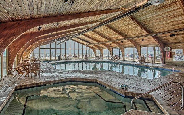 Oceanfront Myrtle Beach Studio w/ Pool Access!