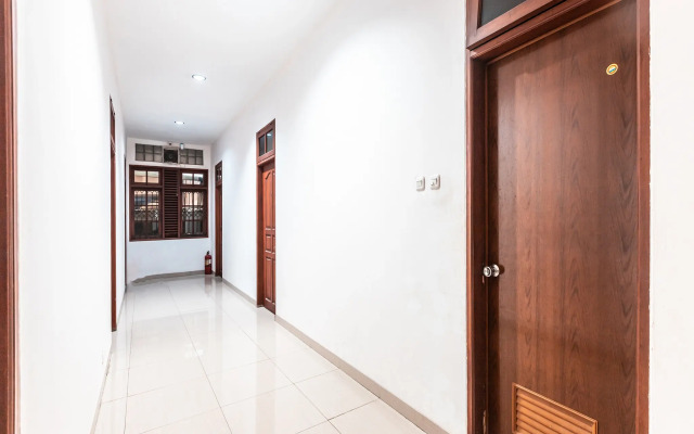OYO 1990 Kost Kuningan Executive Boading House Setiabudi