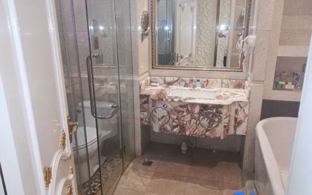 Ruidong Hotel