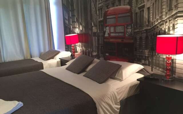 Studio in Victoria, London