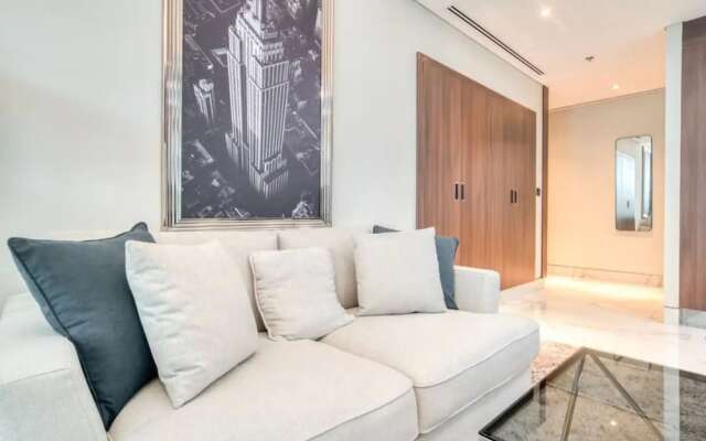 Stunning J-One Tower Studio