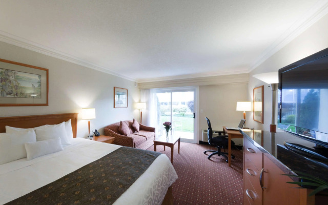 Best Western Plus Kelowna Hotel & Suites