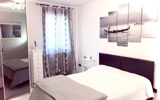 La Casa Del Pesciolino (Into the Lagoon) - the Little Fish House (Into the Lagoon)