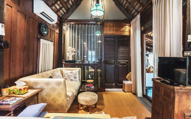 Baan Mahabhirom by Favstay