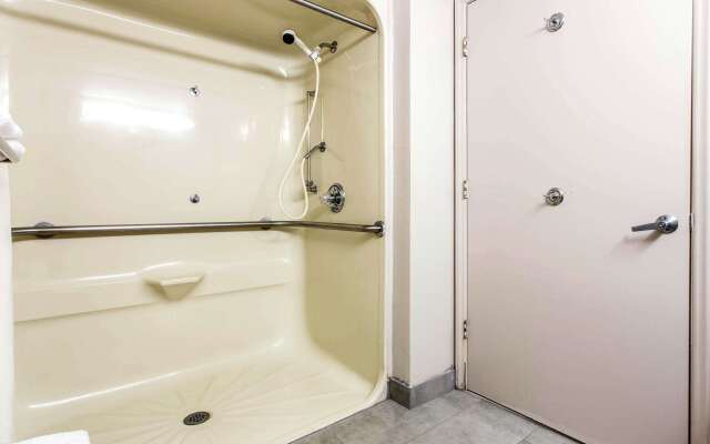 Quality Inn at the Park