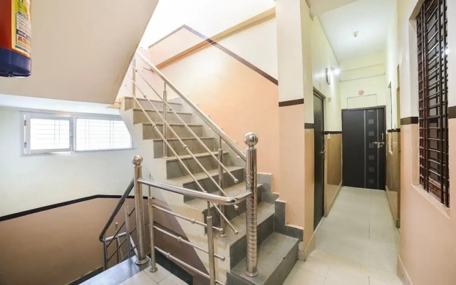 Bharat Lodge  by OYO Rooms