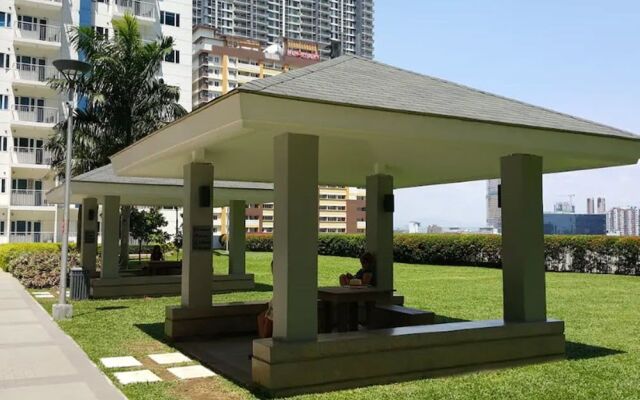 Cool Place Light Residences