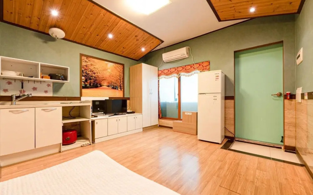 Gapyeong Calbongsan Pension