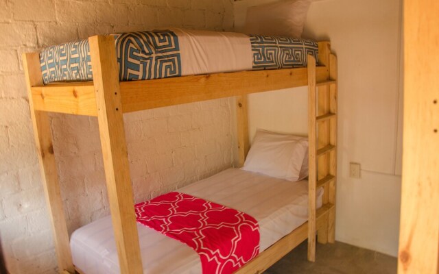 Alebrijes Surf House - Adults Only