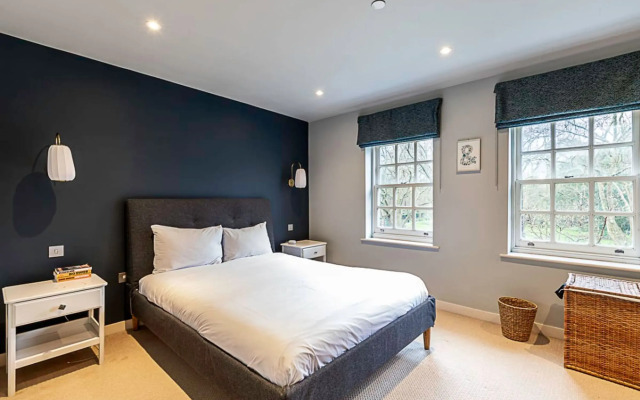Paradise Row Townhouse