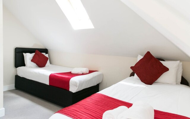 Flexi-Lets@Old Rectory Court, Frimley