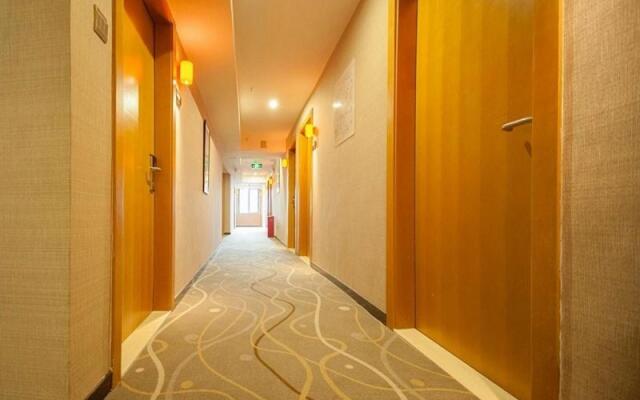 GreenTree Alliance Hotel Chongqing Jiefangbei Walking Street