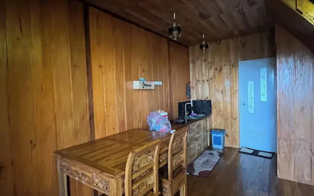Emerald Cabin Dieng