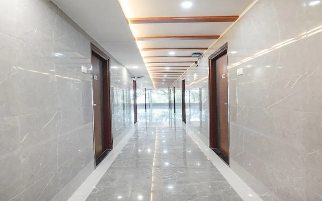 FabHotel Redmoon Suites - Near Brookefield / Marathahalli Bridge