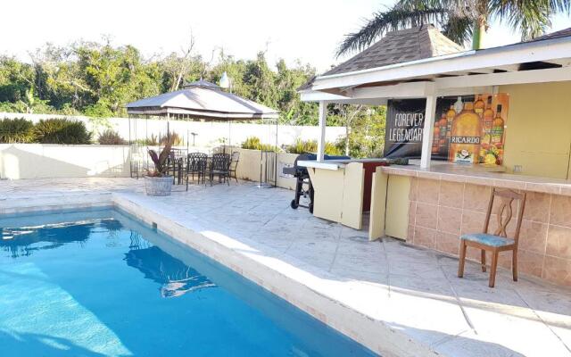 Golden Palms B & B