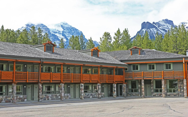Mountaineer Lodge