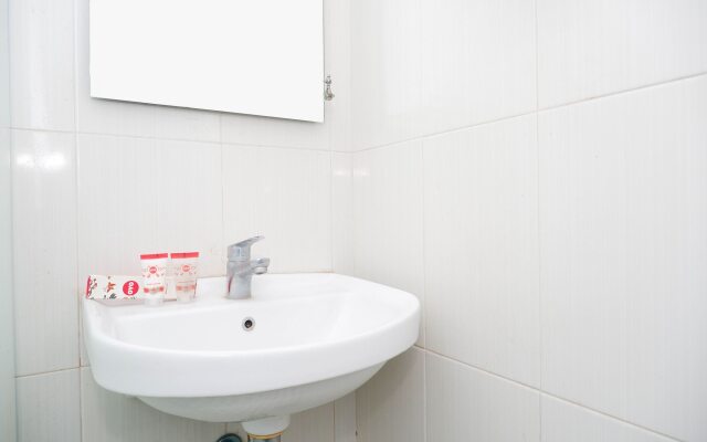 OYO 1284 Executive Residence