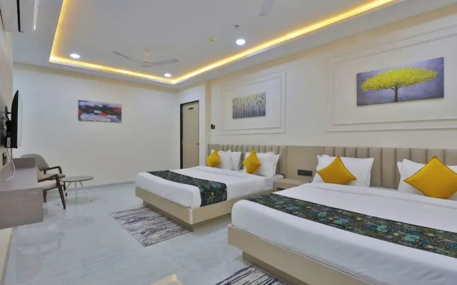 Hotel The Grand Radhey