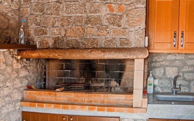 Aelia Livadi Chalet