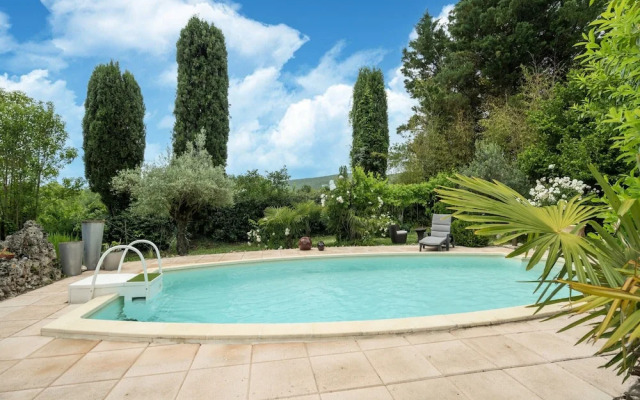 Majestic Holiday Home in Laroque With hot tub