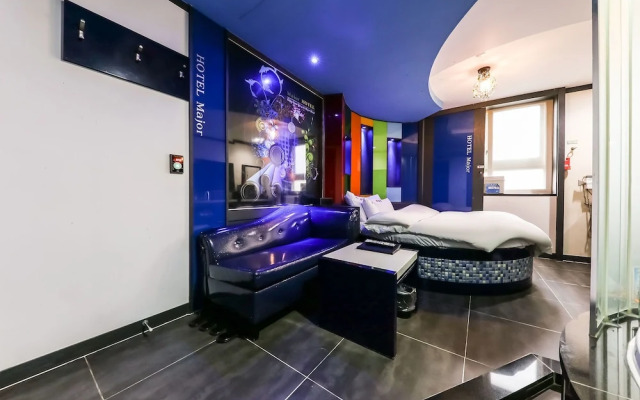 Major Hotel