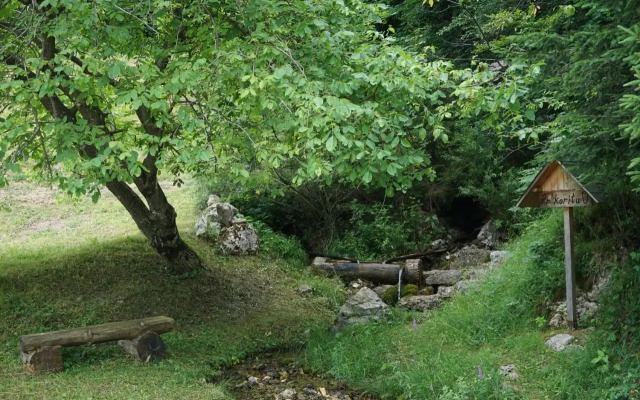 Slabnik Nature Escape