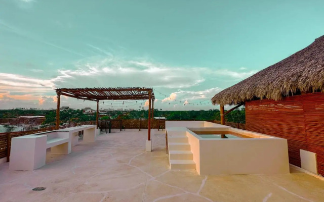 PentHouse con jacuzzi privado, cenotes, piscinas, GYM